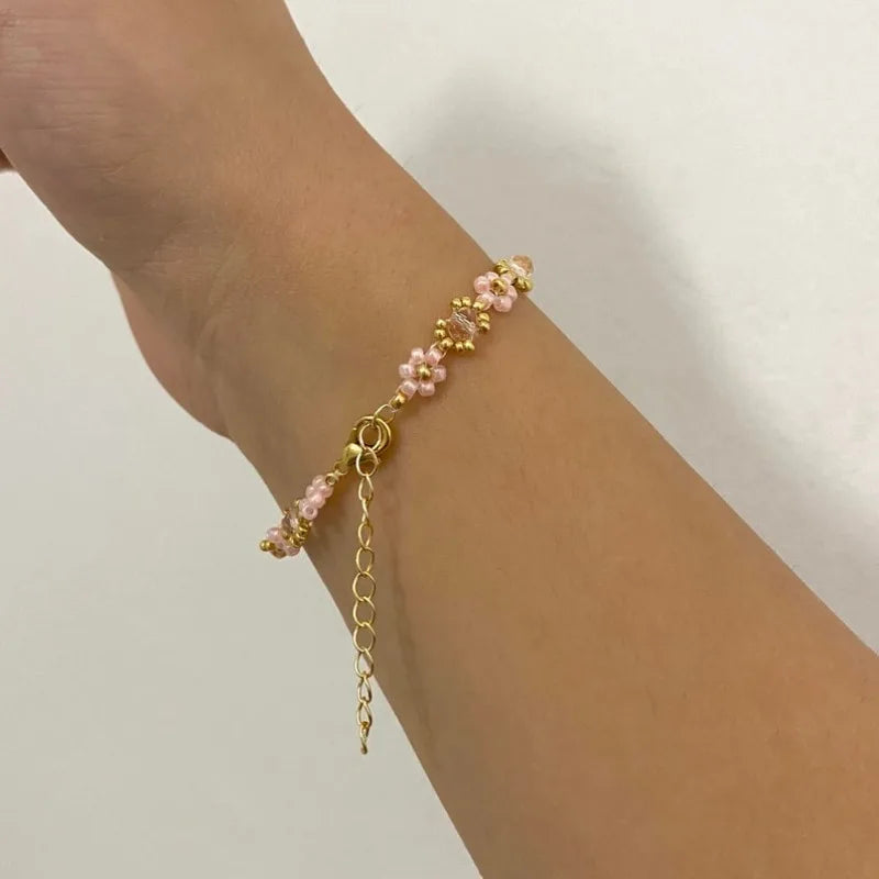 Daisy Charm Beaded Bracelet