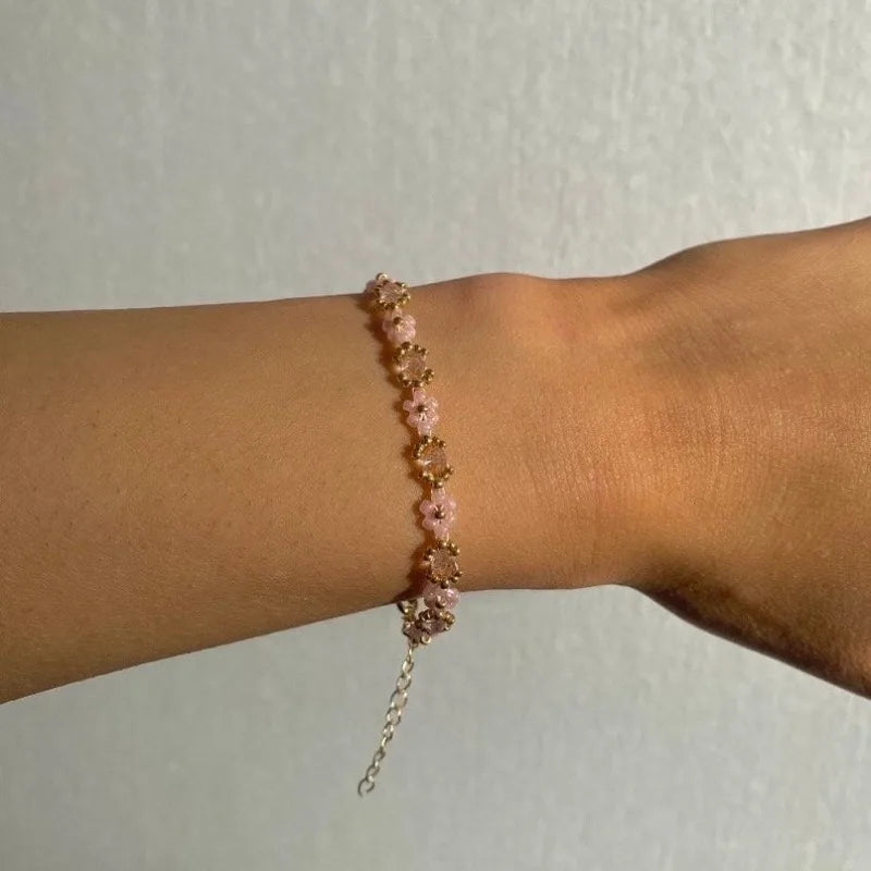 Daisy Charm Beaded Bracelet